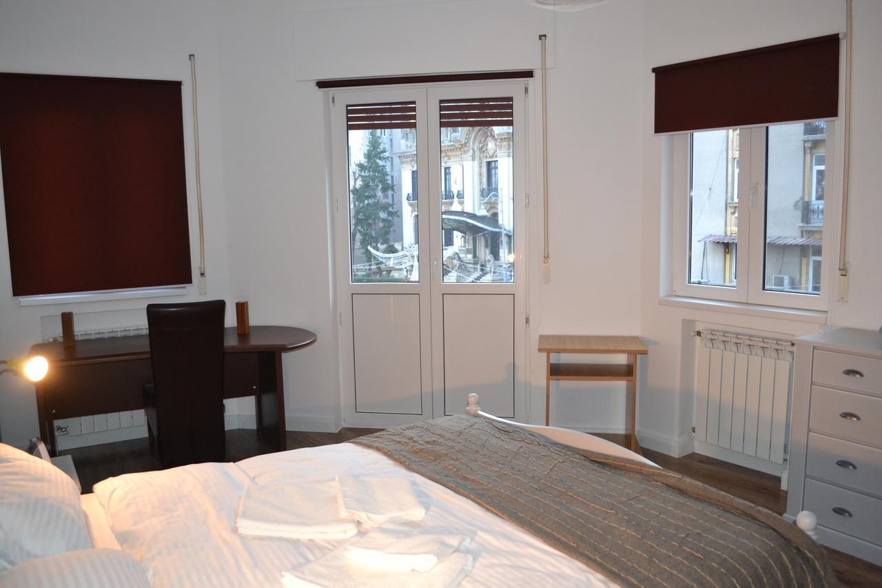 Апартаменты Victoria Plaza Two Bdr Apt Бухарест Экстерьер фото